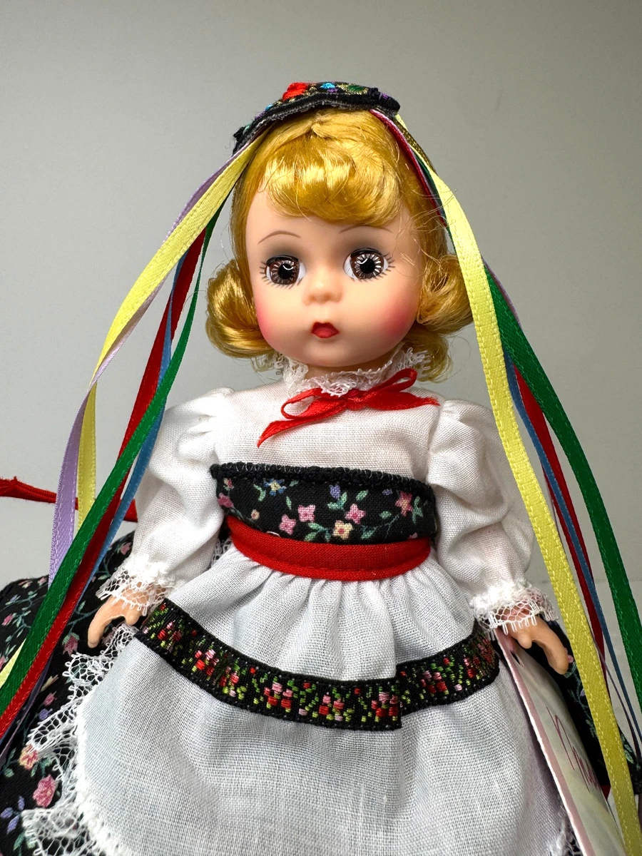 Muñeca Madame Alexander East of the Sun Noruega-Lassie 8" - 11102 - Apple y caja