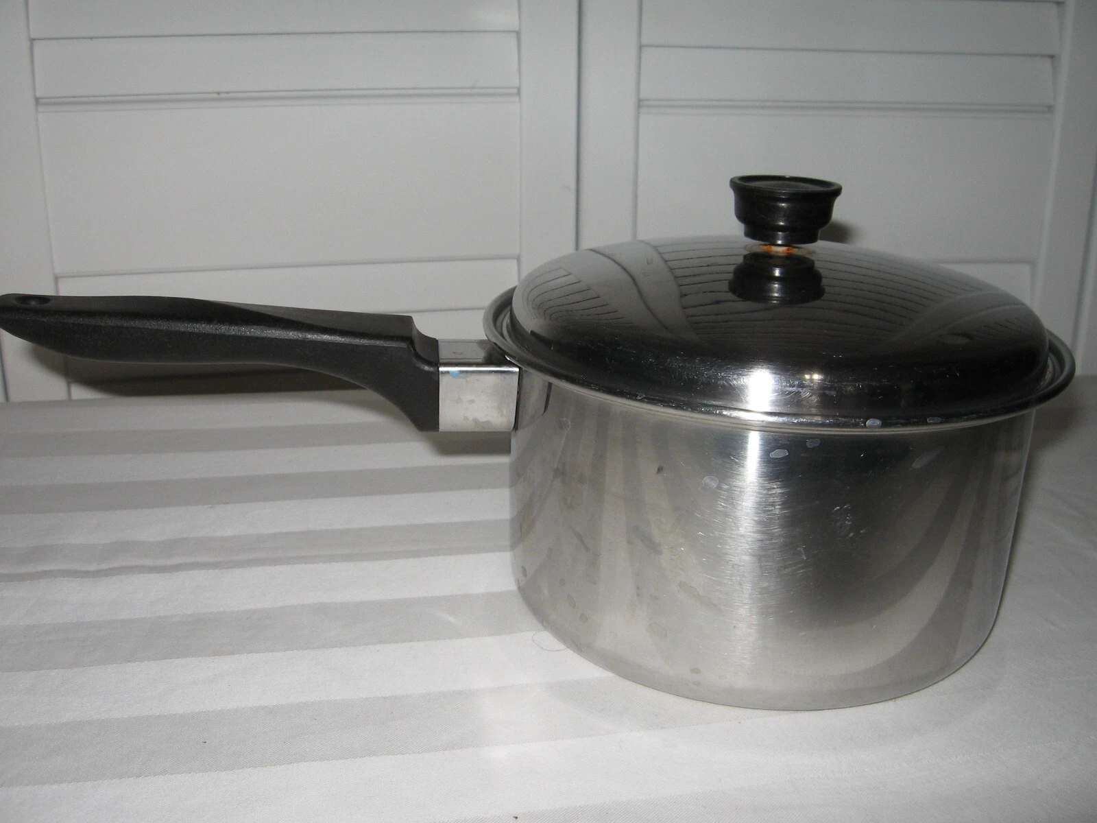 Vintage Ecko Flint Stainless Steel Radiant Core Sauce Pan Pot w/ Lid. 2 Qt. USA.