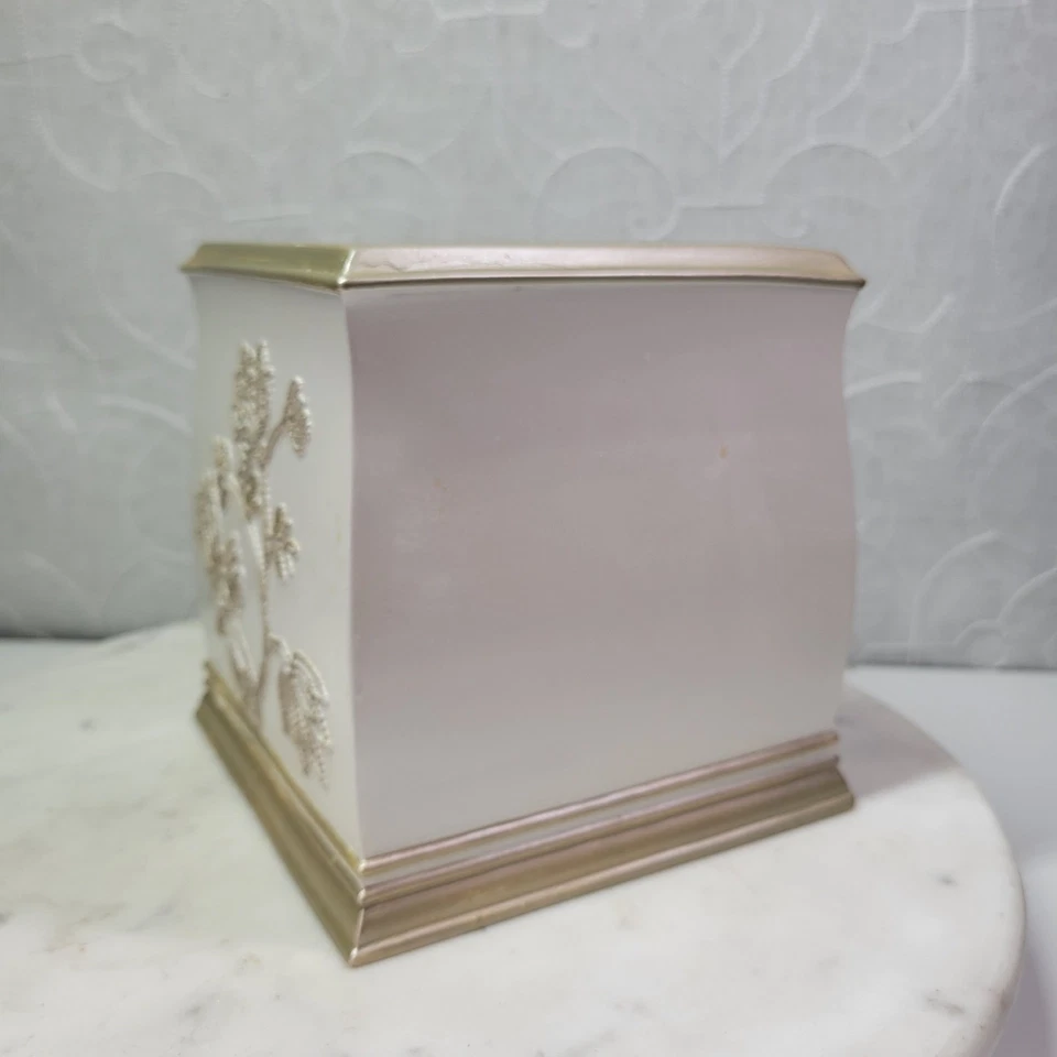 De Colección Popular Baño Maddie Pañuelo Caja Cubierta 6.25" Beige Floral Vid Resina Cuadrado Foto 3 de 4