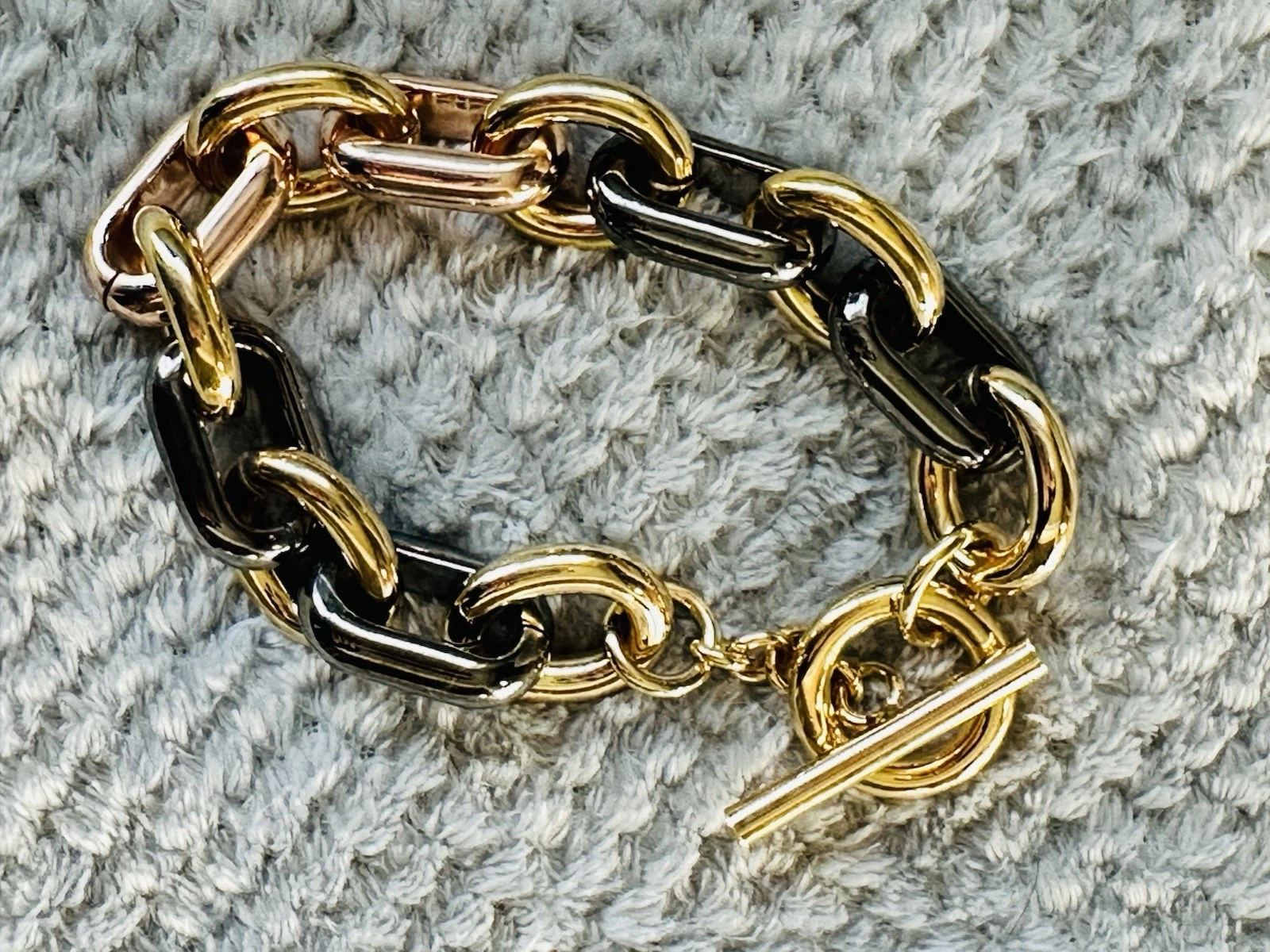 Bellezza Bronze Tri-Color Oval Bold Link Toggle Bracelet. 8-1/2” - product detail image 1