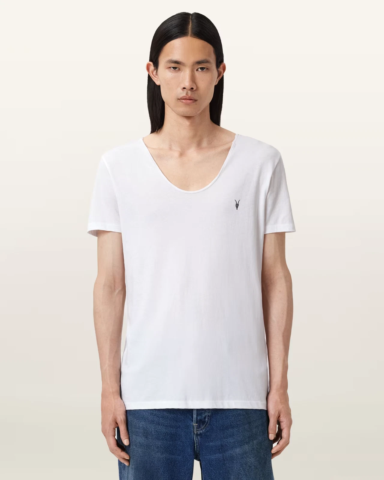 ALLSAINTS Mens Tonic Tee Scoop Neck T Slim Ramskull TShirt Designer SS Top BNWT!
Opens in a new wind