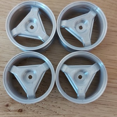 Maßstab 1:10 3 Speichen Räder/Felgen 12mm Sechskant Tamiya etc kostenloser Versand