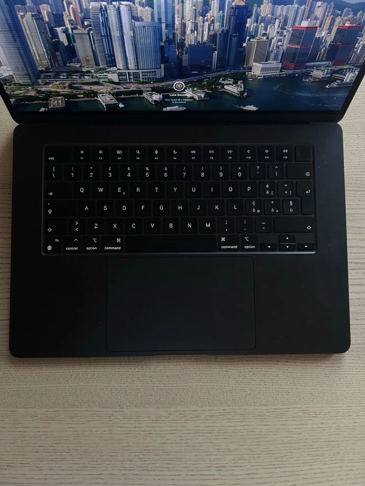 Apple MacBook Air 15" M3 · 24GB · 512GB, foto 3 di 3
