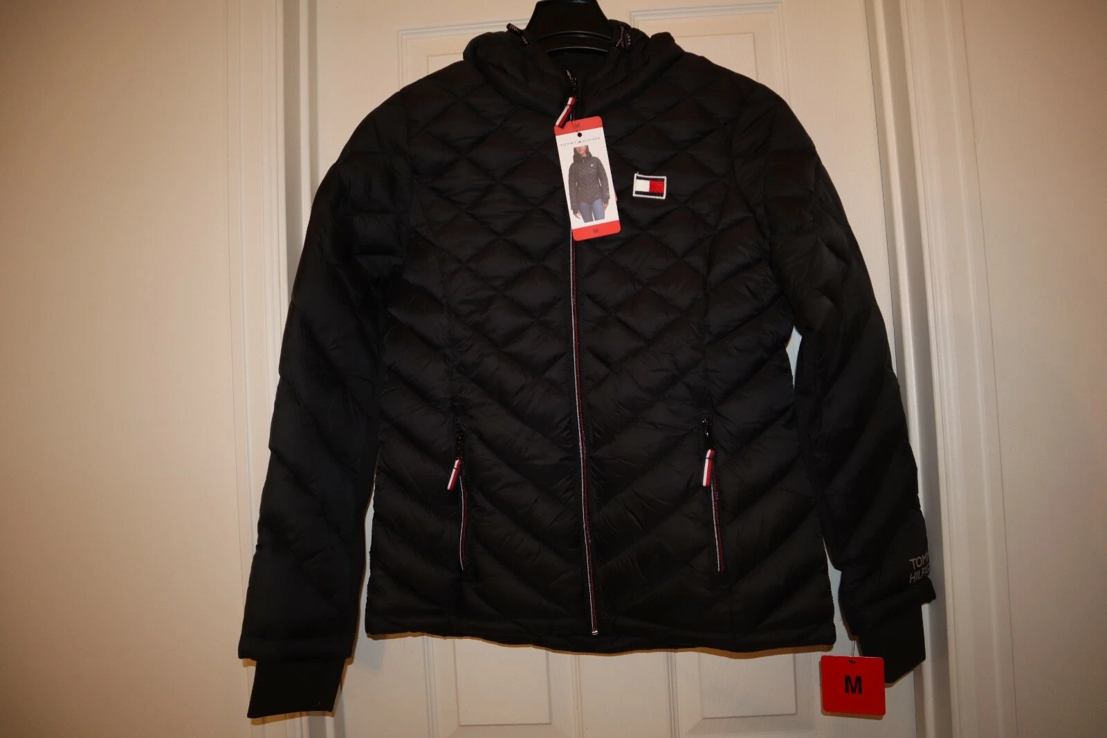 TOMMY HILFIGER LADIES LIGHTWEIGHT PACKABLE JACKET SORONA AURA
Opens in a new window or tab