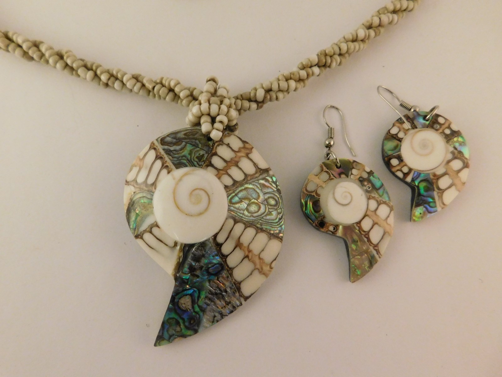 ARTISAN HANDCRAFTED SHELL ABALONE MOP INLAID PEND… - image 4