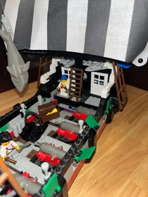 Lego Pirates 1993 Skull's Eye Schooner Set 6286, Missing 1 Piece, Manual Include