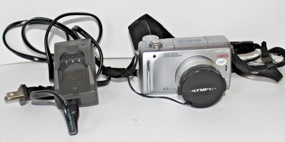 Olympus Camedia C-765 Ultra Zoom - 10X Optical w/Charger & Battery
