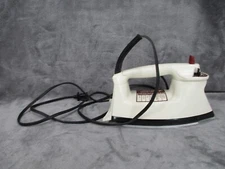 Black & Decker Steam Dry Iron Light N Easy Stainless Steel Soleplate Vintage