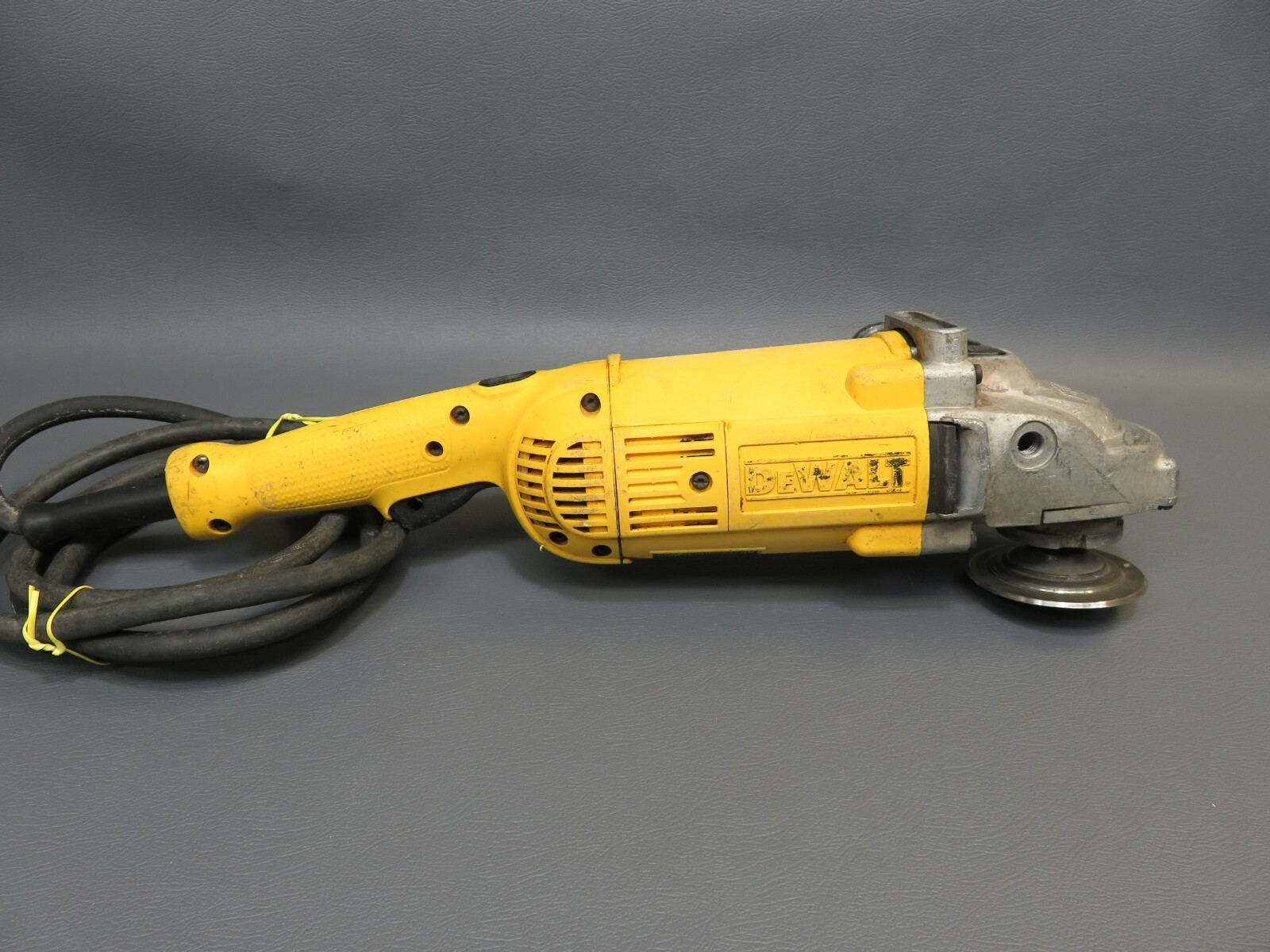 DEWALT DWE4517 120V 177mm Angle Grinder 