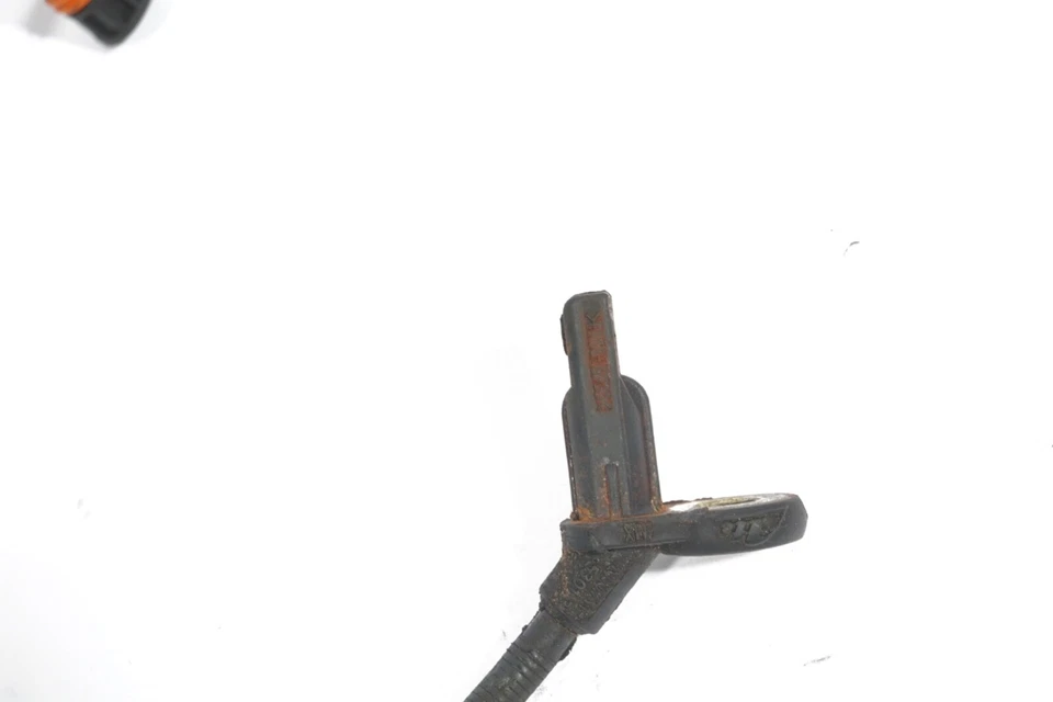 06-12 Sensor de velocidad de rueda ABS DELANTERO IZQUIERDO MERCEDES W164 GL450 1645401617 OEM Foto 3 de 4