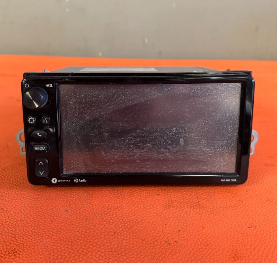 2018 TOYOTA C-HR DISPLAY & RECIEVER OEM (P)PT546-1C182 Foto 2 de 4