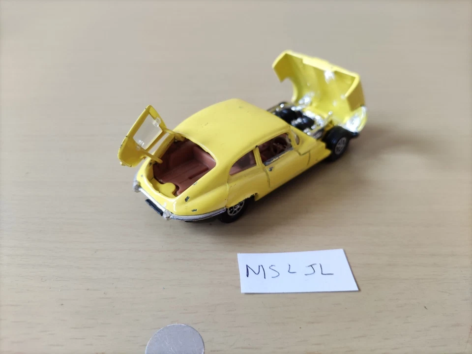 CORGI TOYS, JAGUAR TYPE E 2 + 2, V12 JAGUAR - Photo 3/3