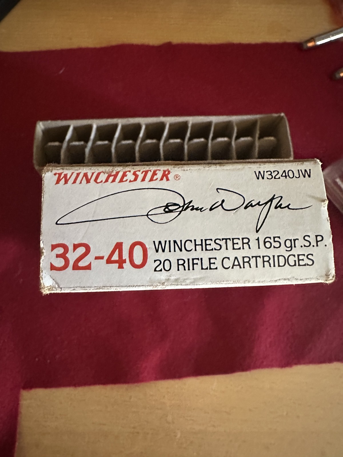JOHN WAYNE - Winchester 32-40 Cartridge Box  Empty With Insert