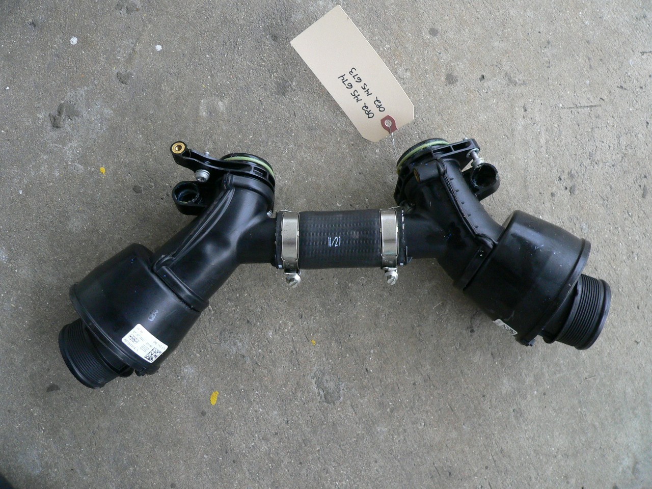 Bentley Continental 2021 Tubes 2 pcs P/N 0P2145673