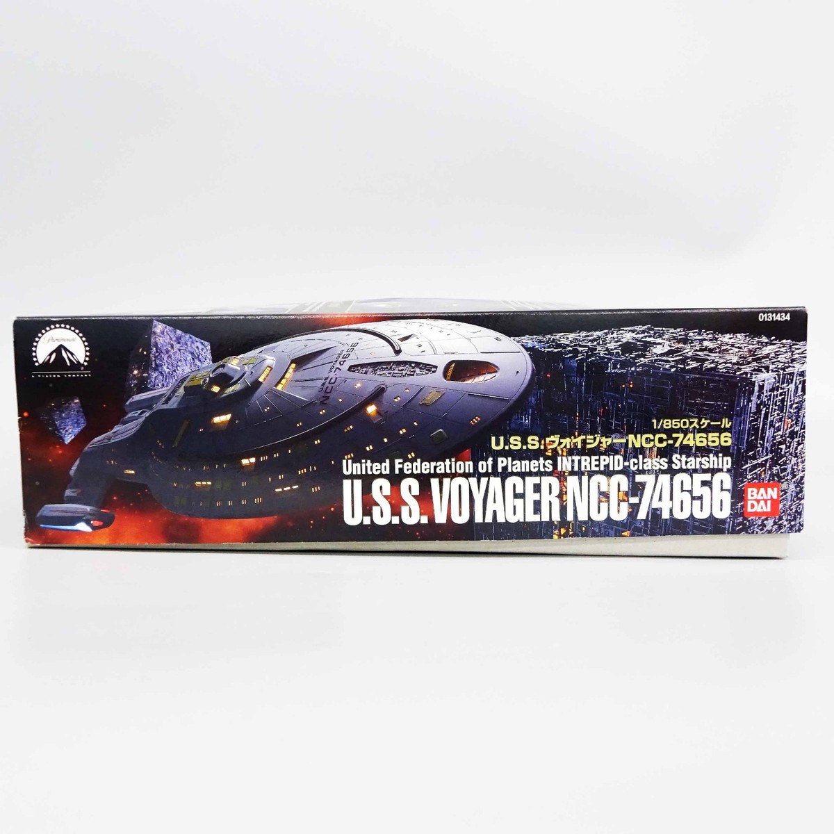 Star Trek NCC-74656 U.S.S. VOYAGER 1/850 Scale Model kit Japan