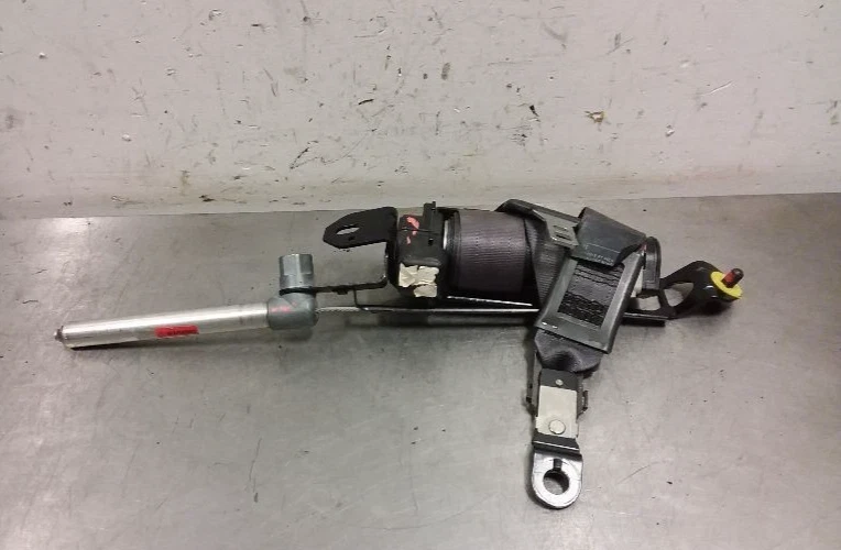 2001-2005 Volvo S60 Front Right Passenger Seat Belt Retractor Black OEM - Изображение 2 из 2