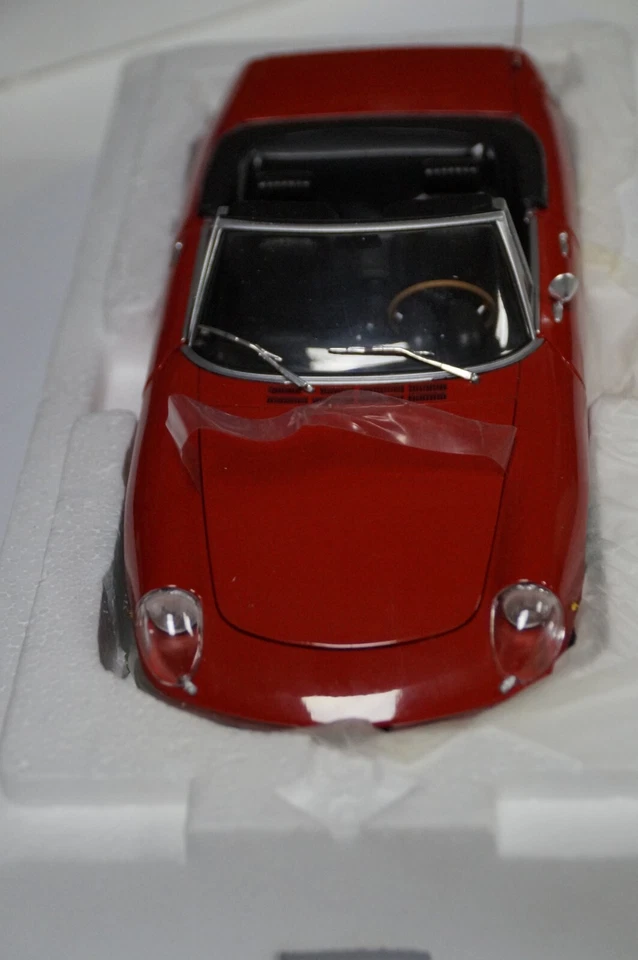 Alfa Romeo Spider 2000 - 1970 - MINICHAMPS 1:18 - (NUOVO) in scatola chiusa - Immagine 4 di 4