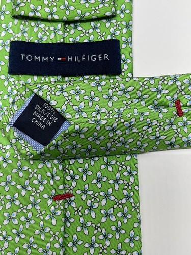 Tommy Hilfiger Neck Tie Lot Red With Golfers 56”x4”Green With Flowers 59”x3”Silk - Picture 6 of 12