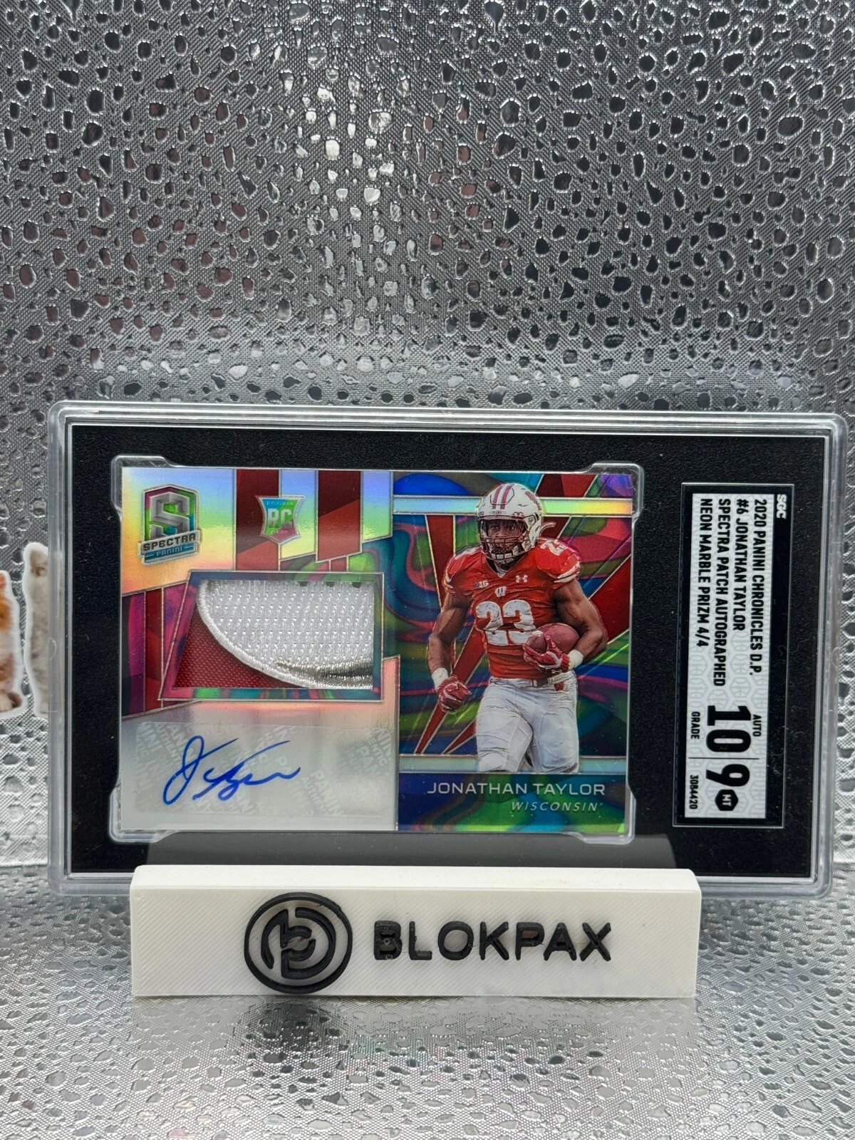 Jonathan Taylor Panini Chronicles Draft Picks Prizm Patch Autographs #6 Neon Marble