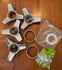 Lot Of 4 - 1965 1966 Chevy Corvette 3 Spoke Spinner Hub Caps 3876544