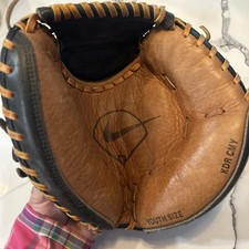 Awesome - Nike - Keystone Youth Size KDR-CMY - Right Handed Catchers Mitt