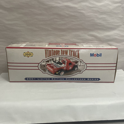 Mobil Vintage Tow Truck Bank 2001 Limited Edition Collector Series