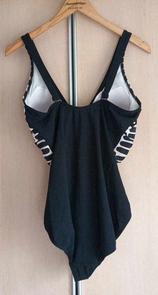 Schwarzer Motivbadeanzug Gr. 48C von Sunflair - Bild 2 von 2