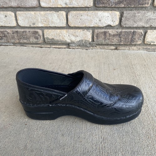 Dansko Shoes Women 39 EU 8.5-9 US Black Leather Embossed Slip-On Clogs Nursing - Picture 8 of 12