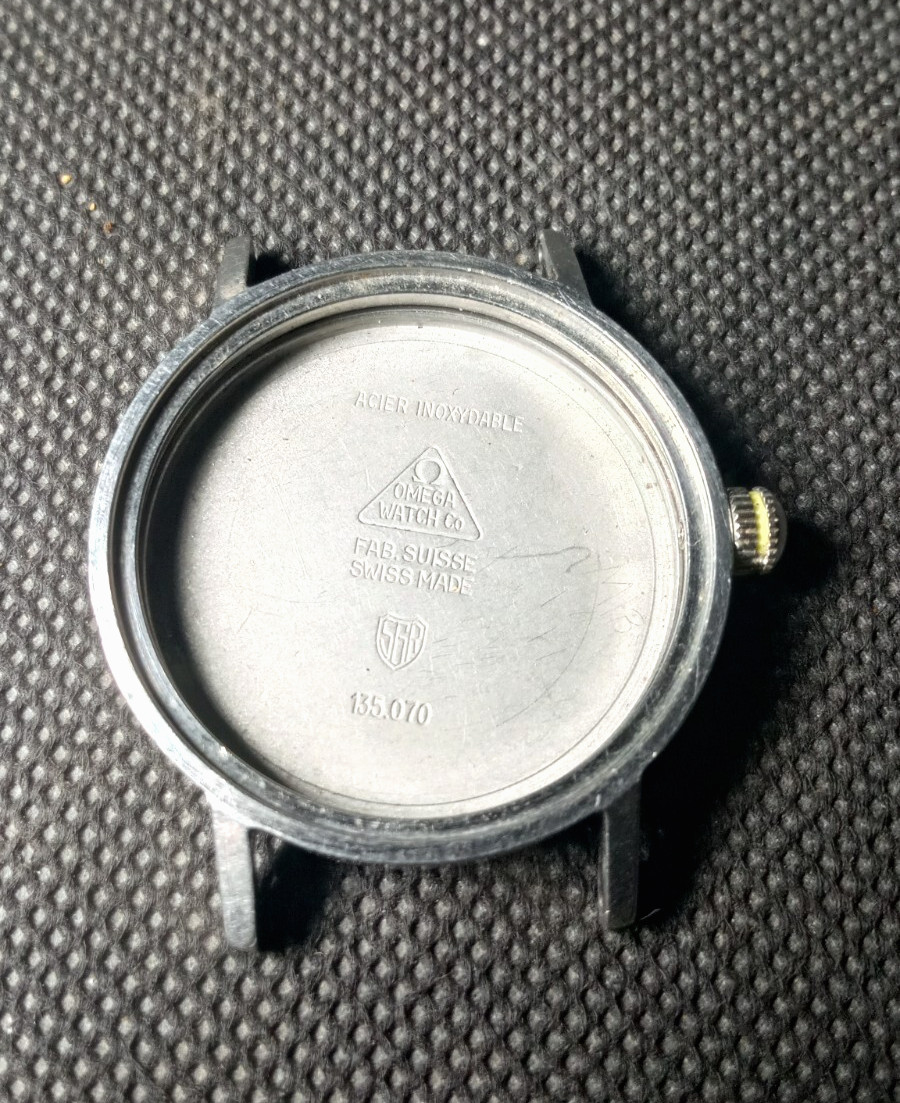 Watch back diameter.  35 Omega ref. Wrist steel case 135.070 Geneve in mm screw - vintagewatches.pk