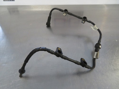 EB957 2016 APRILIA RSV4 1000 RR LOWER THROTTLE BODY FUEL RAILS - Photo 3/10
