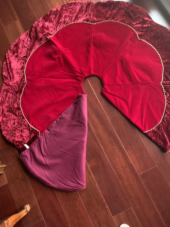 Dillard’s Christmas Tree skirt. Used One Time. 53 X 53 Beautiful