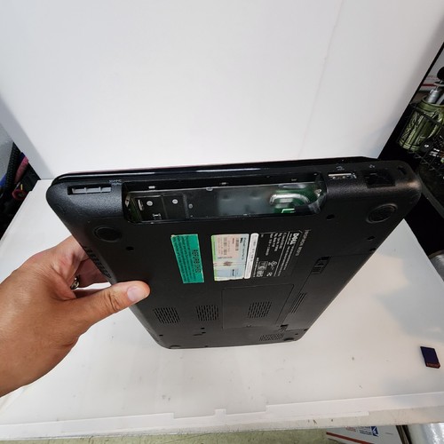 Dell Inspiron Pink M5010 15.6" AMD Vision Untested No Charger No CD Rom - Picture 6 of 16