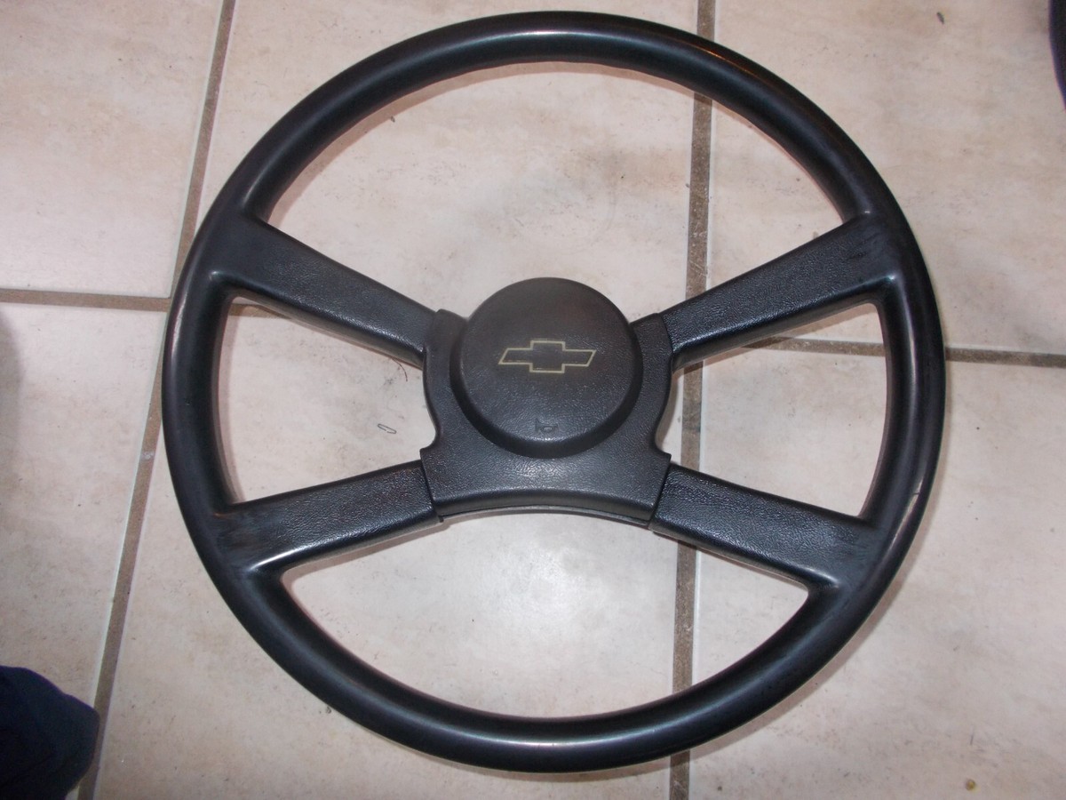 88-94 Chevy GMC Truck 1500 2500 3500 Black 4 Spoke Steering Wheel