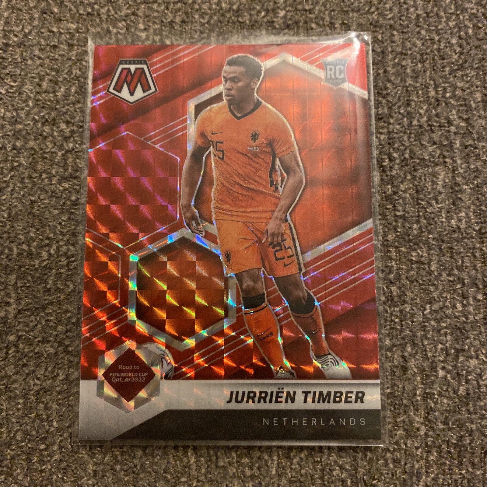 2021-22 Panini Mosaic FIFA Road World Cup Red Prizm #178 Jurrien Timber RC