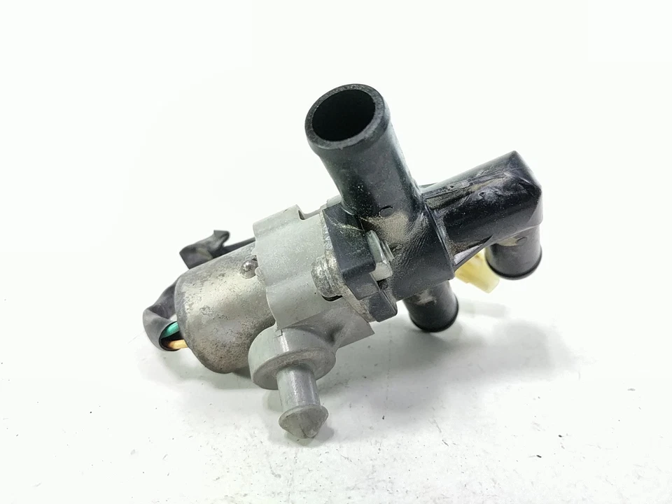 06 15 Solenoide interruptor válvula aire Yamaha FZ1 Foto 3 de 4