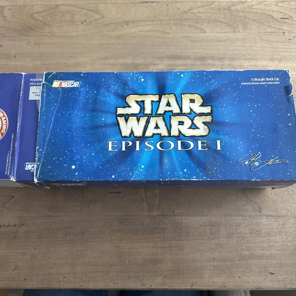 JEFF GORDON SIGNED 1999 Monte Carlo StarWars 1/18 NASCAR  Rare Limited Edition - Image 2 of 4