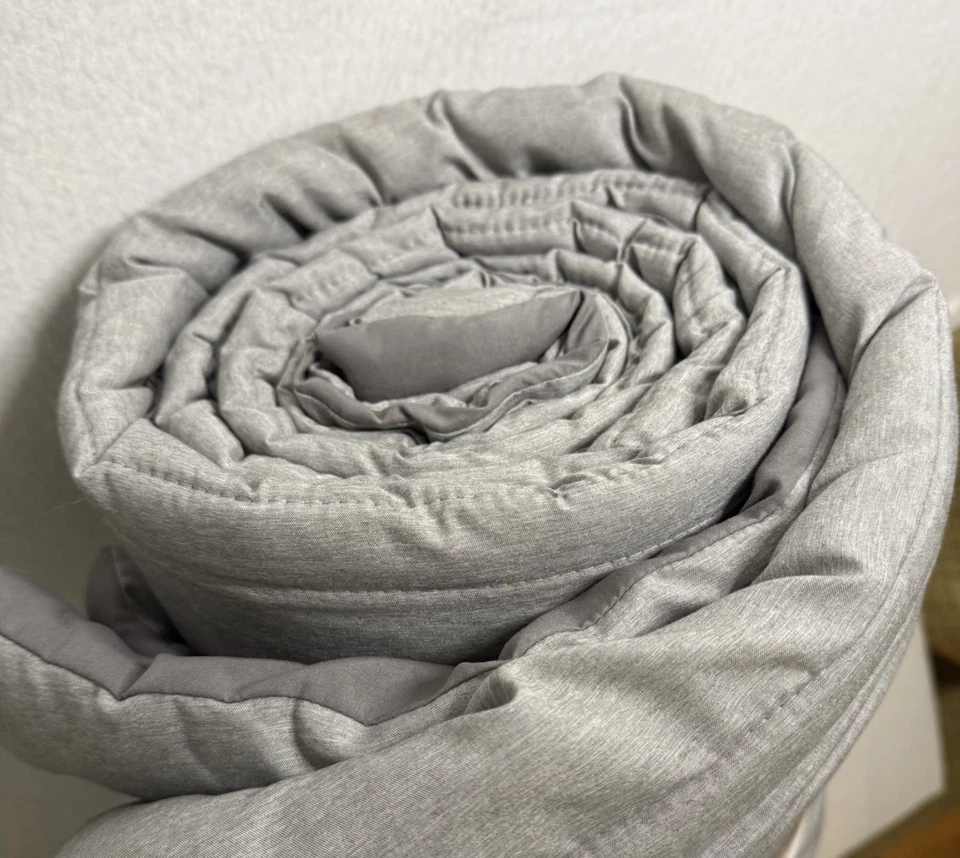 Room Essentials Reversible Microfiber Comforter Size TWIN / XL TWIN 2-tone GRAY - Image 3 of 4