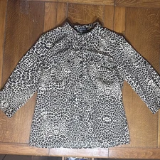 Notation Women’s Button Down Blouse Size Medium Cheetah Print