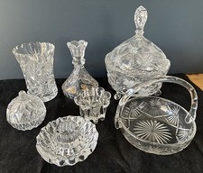 7 tlg. Konvolut Bleikristall/ Kristall/Glas Bonbonniere, Körbchen, Vase, etc.
