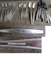 28 pc WILLIAM ROGERS FLATWARE SILVERWARE SET -- pattern ?