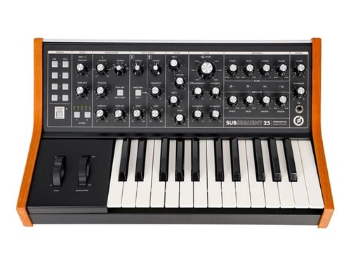 040232358869 MOOG Subsequent 25 - Analoger Synthesizer moog