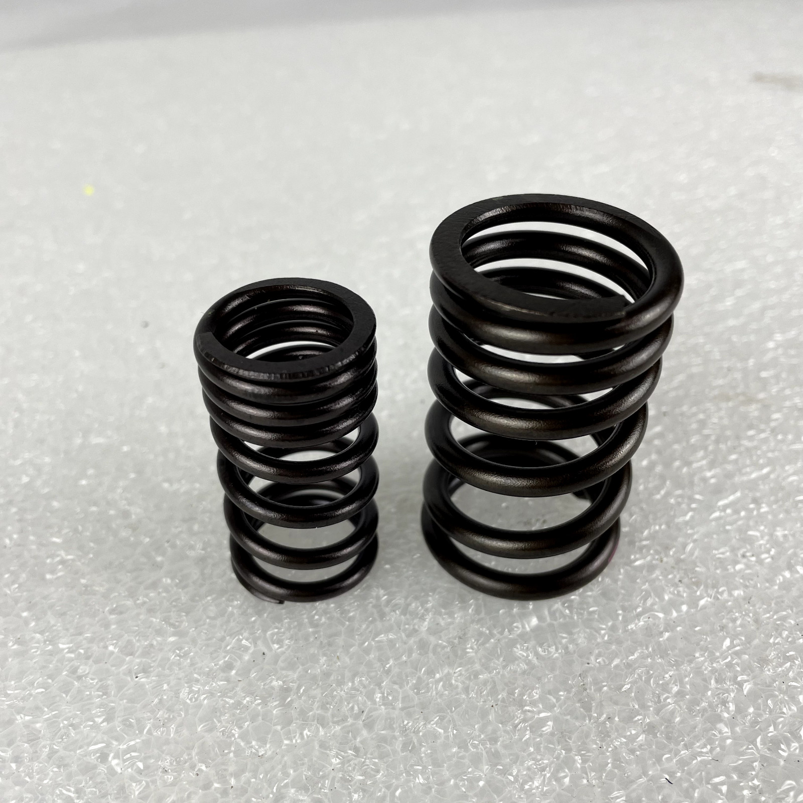 Lamborghini Aventador VALVE SPRING ESTERNA  07M109623J new