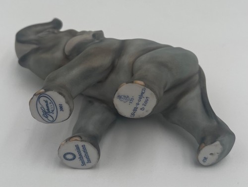 Herend Guild Baby Asian Elephant 2001 Smithsonian Figurine - Picture 5 of 5