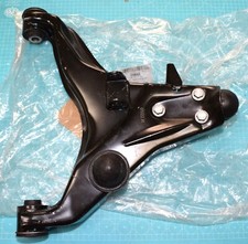 Triangle de suspension Mitsubishi PAJERO