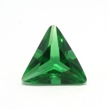 GREEN TOPAZ 6 MM TRIANGLE CUT VVS BEAUTIFUL COLOR 3 PIECE SET F-4298