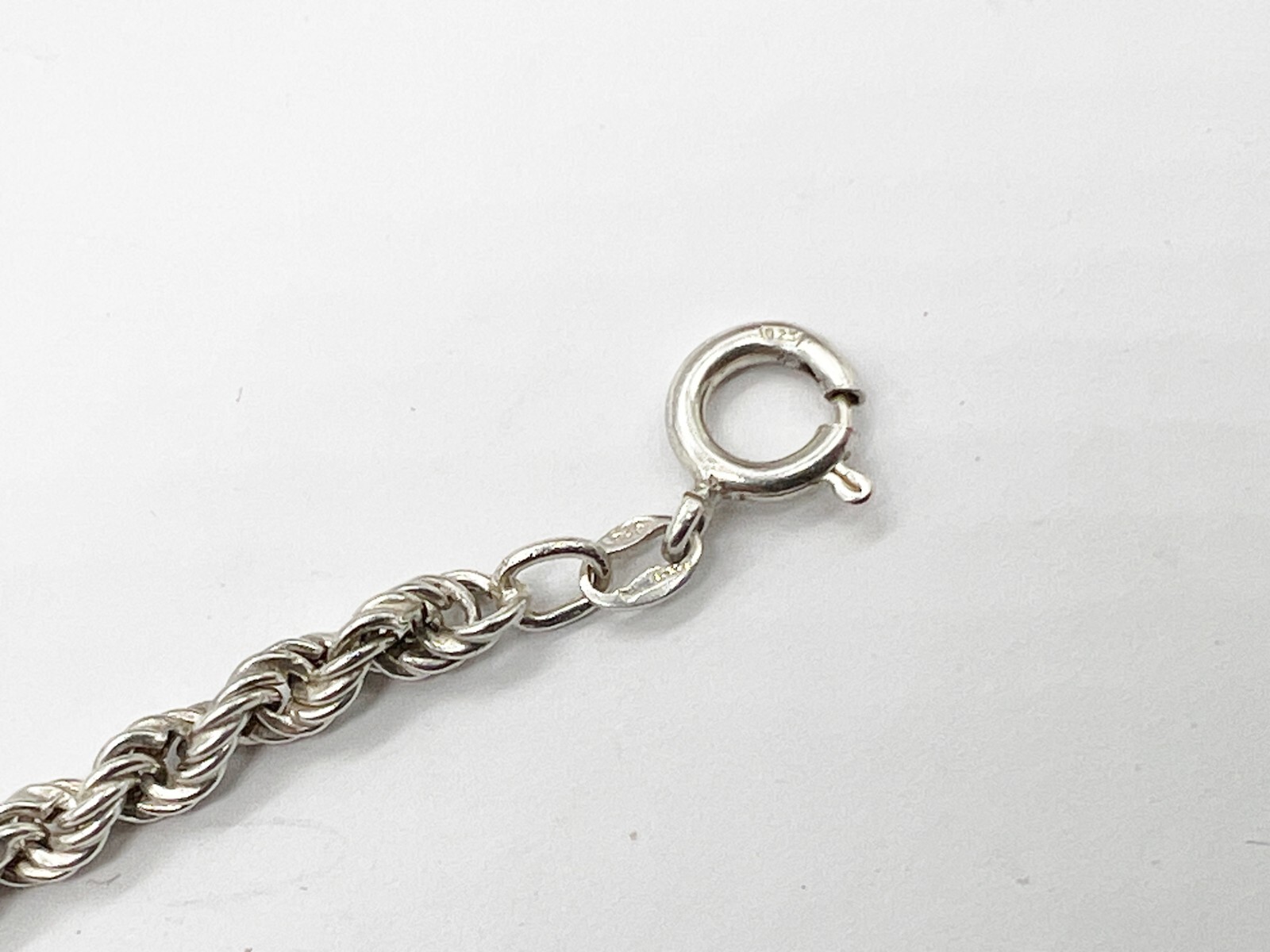 VINTAGE SOLID STERLING SILVER ROPE WORK CELTIC TW… - image 4