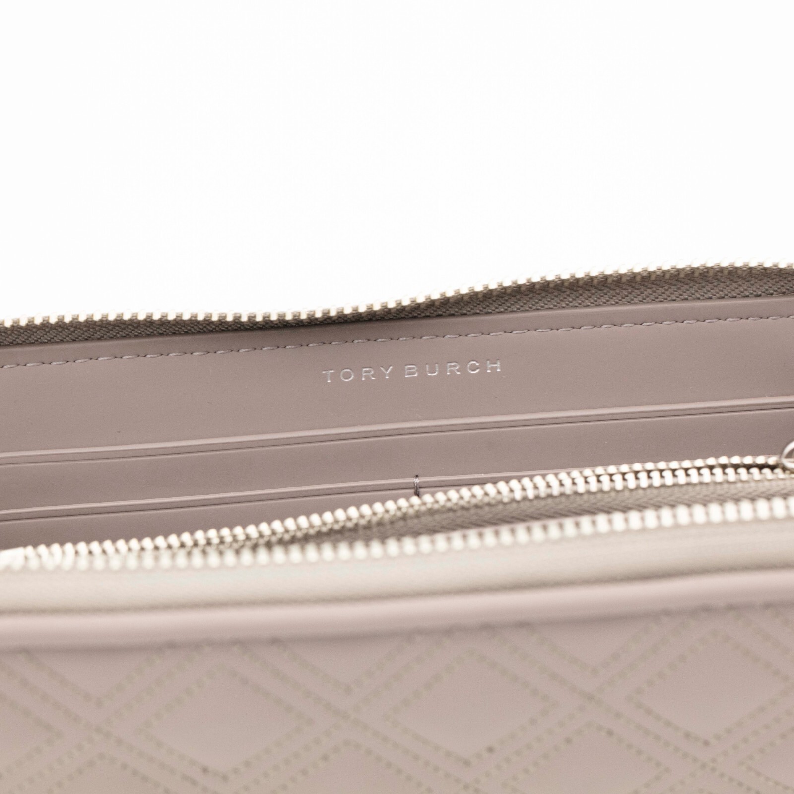 TORY BURCH  FLEMING SOFT MATTE ZIP CONTINENTAL WA… - image 7