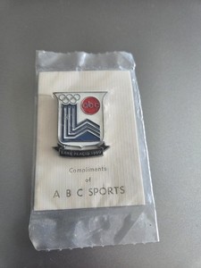 Broche épinglette badge XIII OLYMPIC WINTER GAMES LAKE PLACID 1980 Broche épinglette badge XIII OLYMPIC WINTER GAMES LAKE PLACID 1980