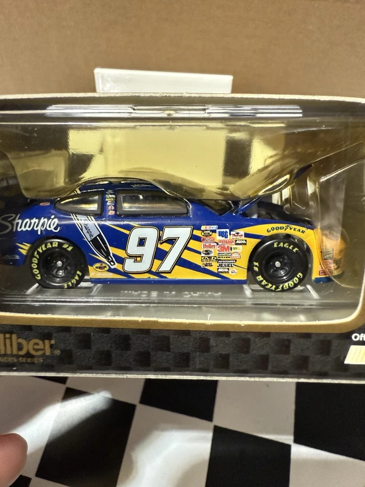 KURT BUSCH #97 IRWIN TOOLS Equipo Calibre 1/64 Nascar Diecast CAPUCHA DE APERTURA Y MALETERO Foto 2 de 4