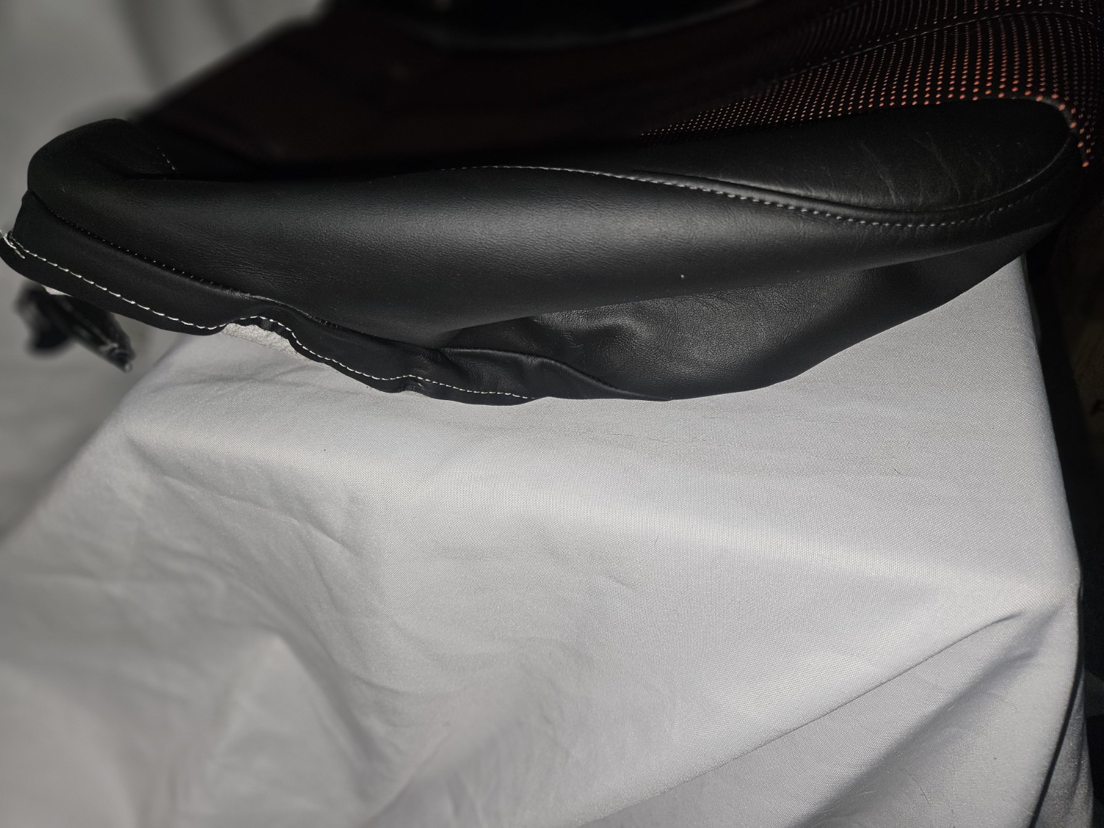 2020 Bentley Bentayga Passenger Right Rear Seat Cushion Leather Cover